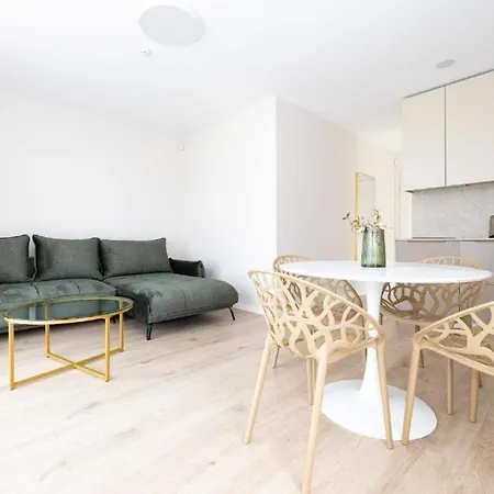 Apartment Zalieji Apartamentai *